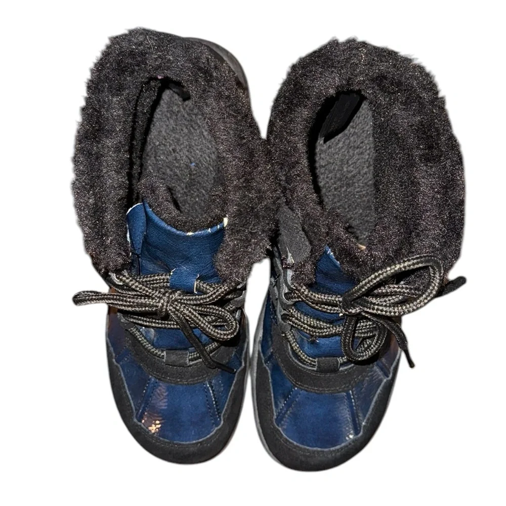Wanderlust Winter Boots - Black and Blue Women’s Size 8